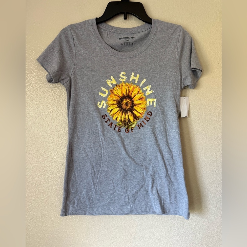 ❇️REEL LEGENDS 🌻 Graphic Tee 2 for $22 ❇️